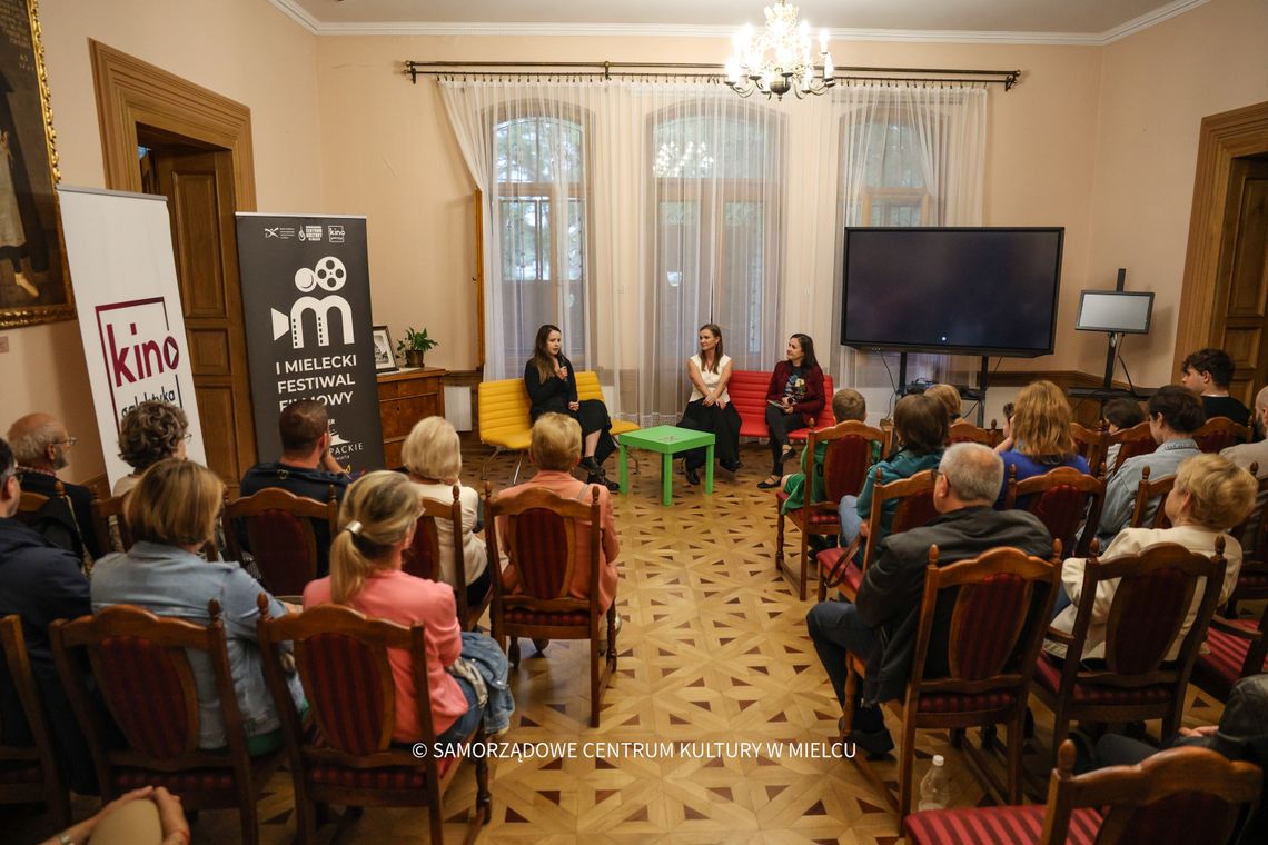 Za nami pierwsza edycja Mieleckiego Festiwalu Filmowego. Trzy dni filmowych emocji i spotkań z twórcami Za nami pierwsza edycja Mieleckiego Festiwalu Filmowego. Trzy dni filmowych emocji i spotkań z twórcami