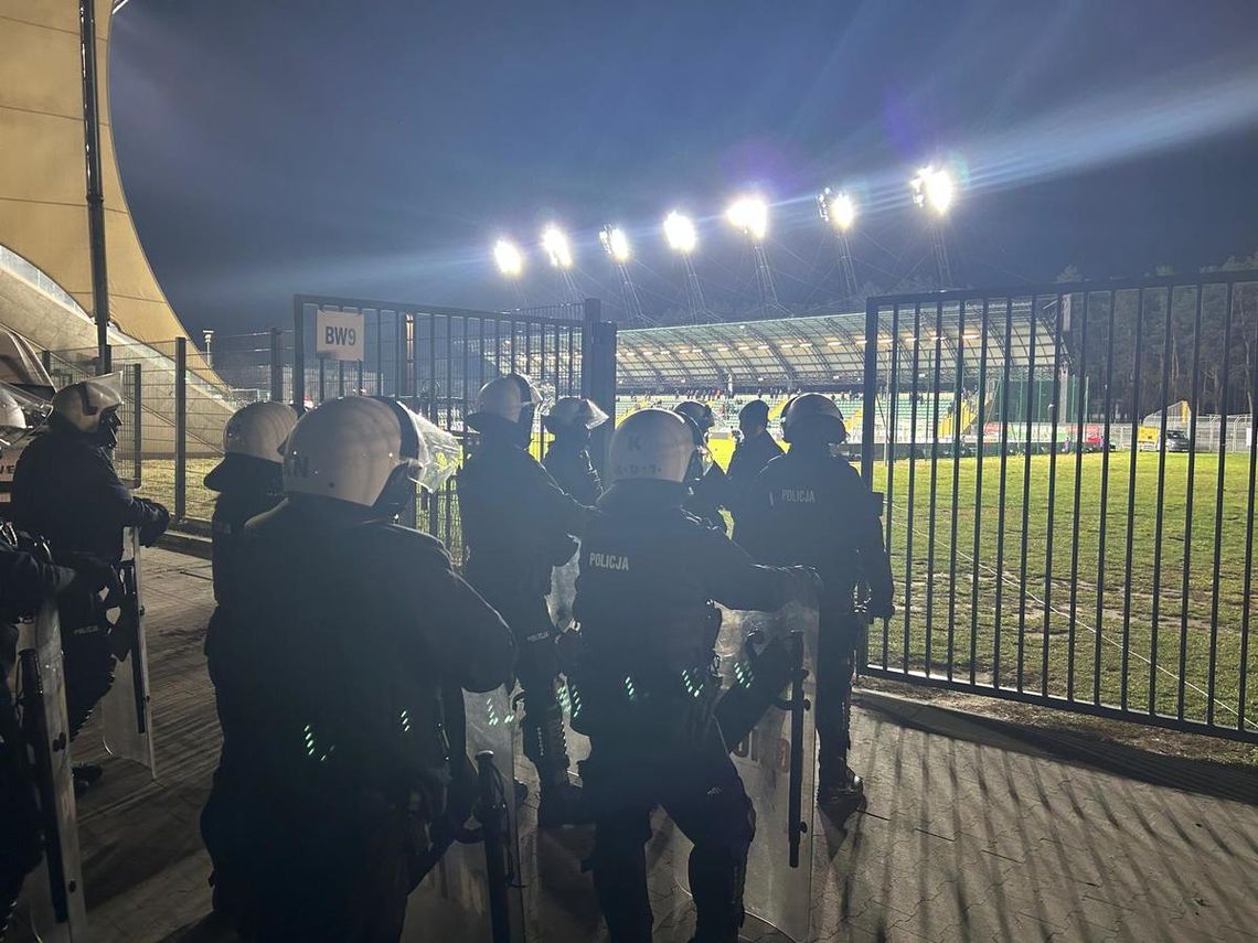 Zamieszki na meczu w Stalowej Woli. Miejscowi podejmowali Resovie