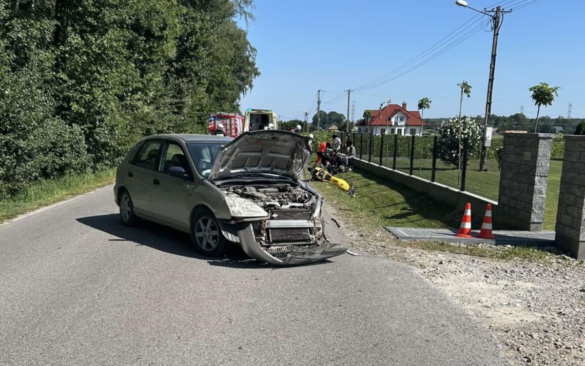 Zderzenie samochodu osobowego i motocykla w Nowej Jastrząbce
