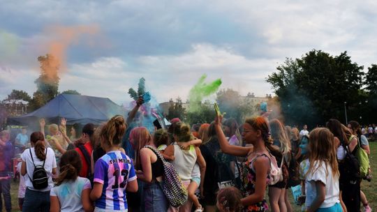 Festiwal Kolorów na błoniach w Mielcu [FOTORELACJA]