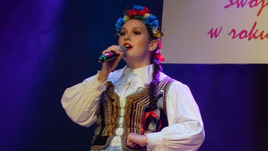 Patriotyczny koncert Chorzelowiaków "Dla Ojczyzny w roku jubileuszowym" [ZDJĘCIA]