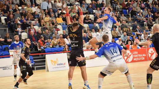 Handball Stal Mielec wygrywa z Gwardią Koszalin 39:36 [ZDJĘCIA]