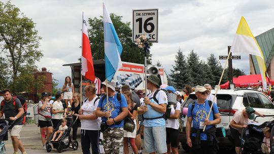 Pielgrzymi z Mielca na trasie tarnowskiej pielgrzymki do Częstochowy [zdjęcia]