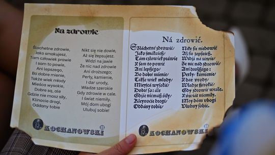 Poezja Jana Kochanowskiego wybrzmiała na rynku w Radomyślu Wielkim [zdjęcia]