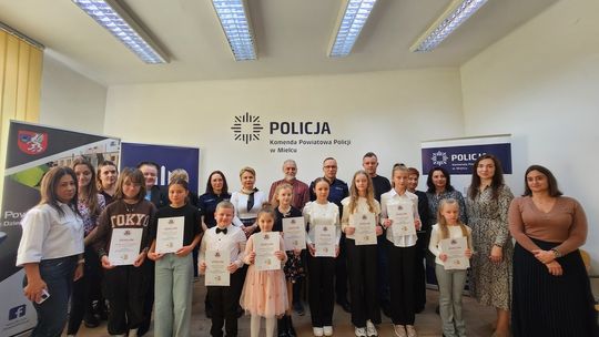Uroczyste wręczenie nagród laureatom konkursu "Bezpieczne Wakacje 2025" [zdjęcia]