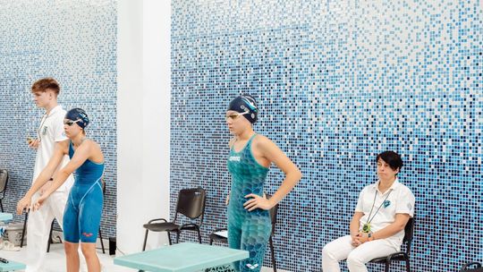 Zawody pływackie z okazji Święta Niepodległości w Mielcu. Zawody pływackie z okazji Święta Niepodległości w Mielcu.