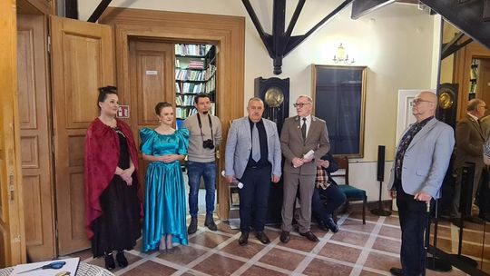 Akt lokacyjny Mielca w Pałacyku Oborskich. Akt lokacyjny Mielca w Pałacyku Oborskich.