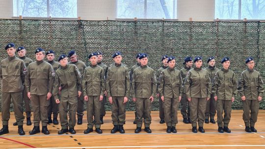 Pasowanie klas mundurowych w Mielcu