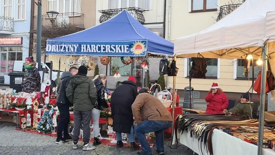 Pierwszy dzień Powiatowego Jarmarku Bożonarodzeniowego w Mielcu [zdjęcia]