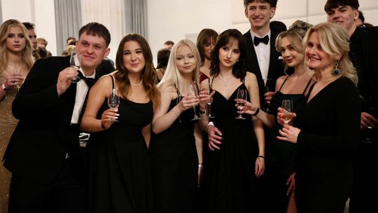 Bal studniówkowy w Mielcu [zdjęcia]