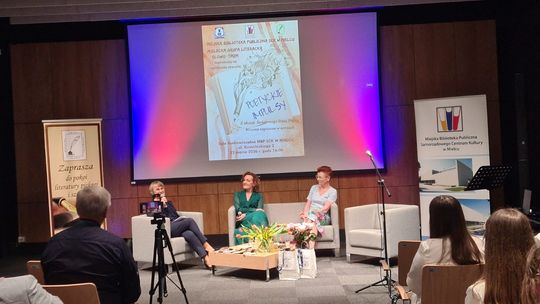 Wiosna za oknem i w wierszach