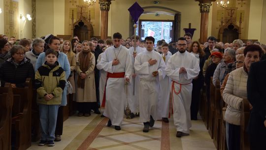 To był czas zadumy, wiary i modlitwy parafian w Przecławiu To był czas zadumy, wiary i modlitwy parafian w Przecławiu