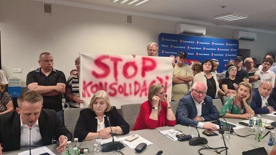 Sesja Nadzwyczajna Rady Powiatu dotycząca konsolidacji szpitala [zdjęcia]