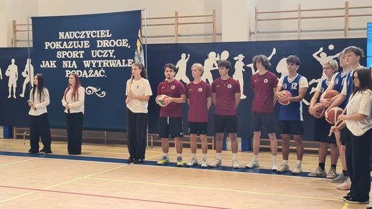 Nowoczesna hala przy II LO oficjalnie otwarta. Święto edukacji i sportu w Powiecie Mieleckim [zdjęcia]